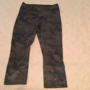 Lululemon lux* wunder under camouflage 4